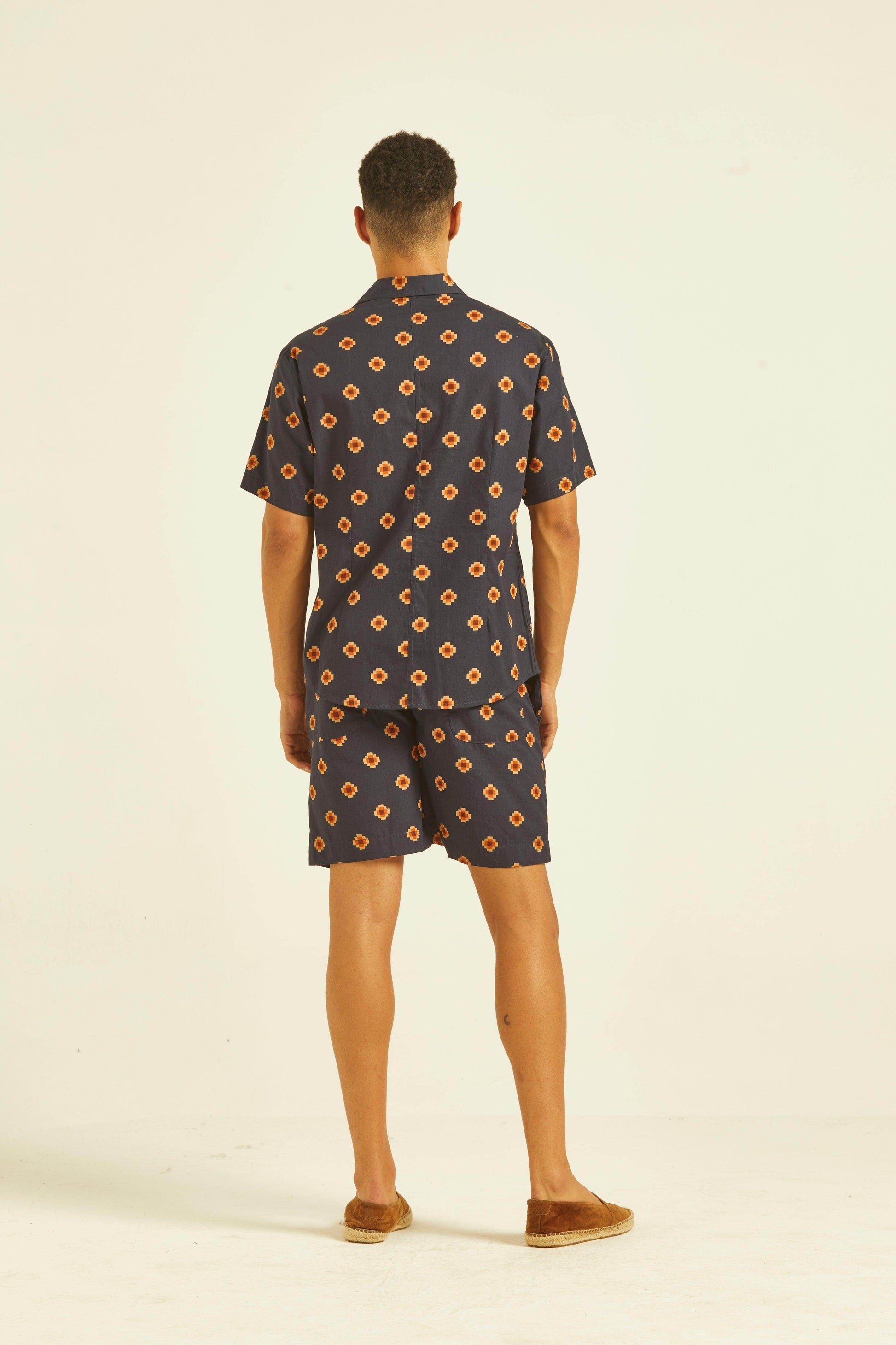 MULTI MOTIF SHORT - dash and dot