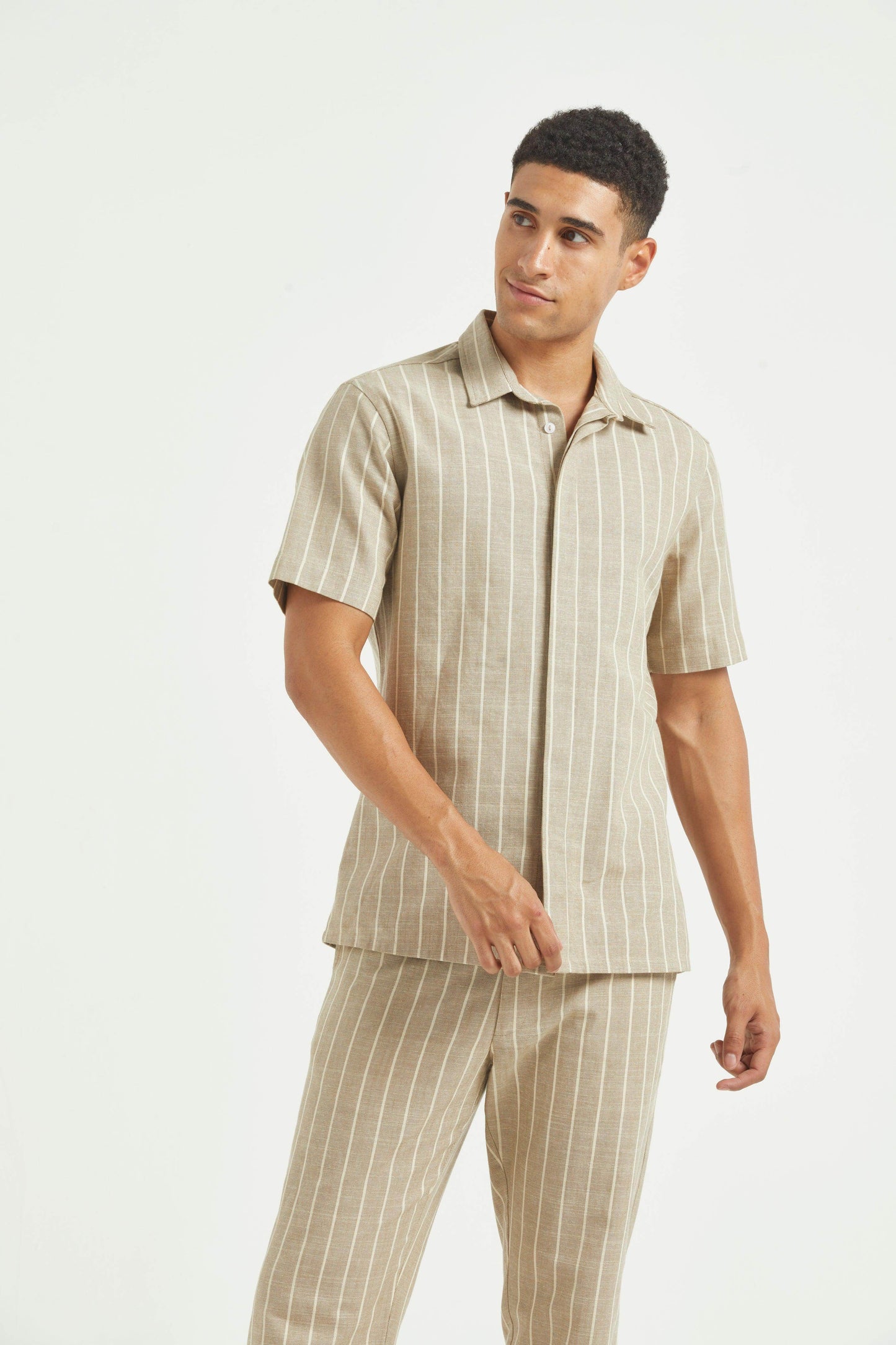 STRIPE HALF SLEEVE SHIRT - dash and dot