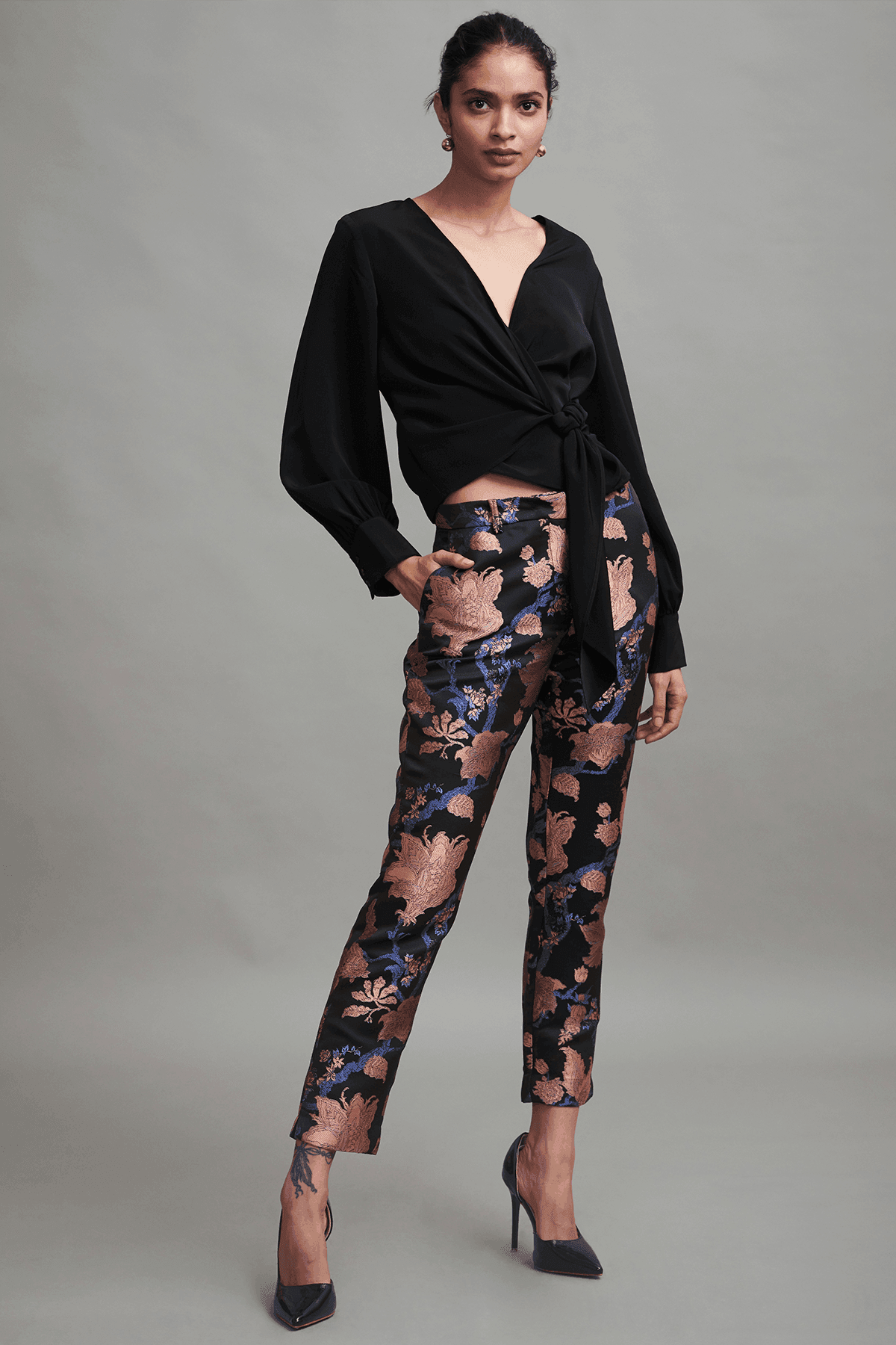 WRAP TIE TOP - dash and dot