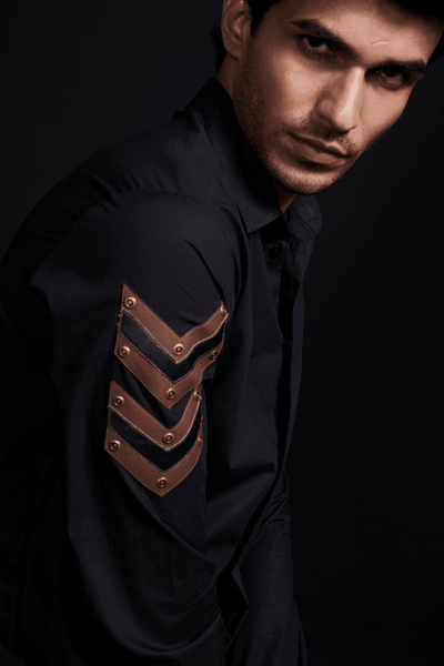 ARMED PATCH SHIRT - dash and dot