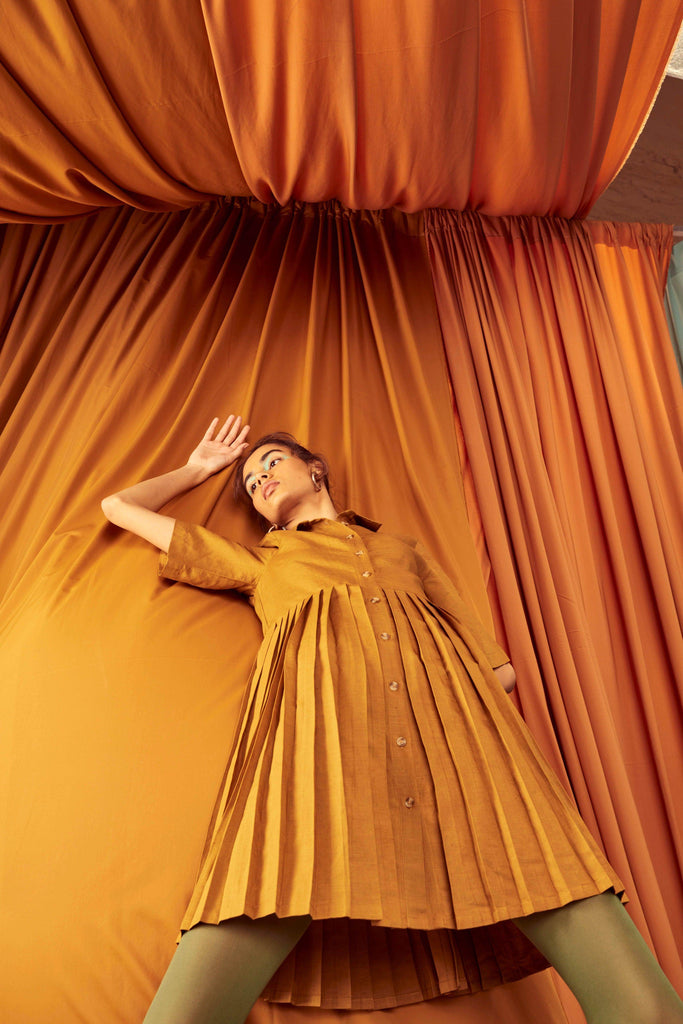 HALF SLEEVE ACCORDION PLEAT SHIRT DRESS - dash and dot dash and dot