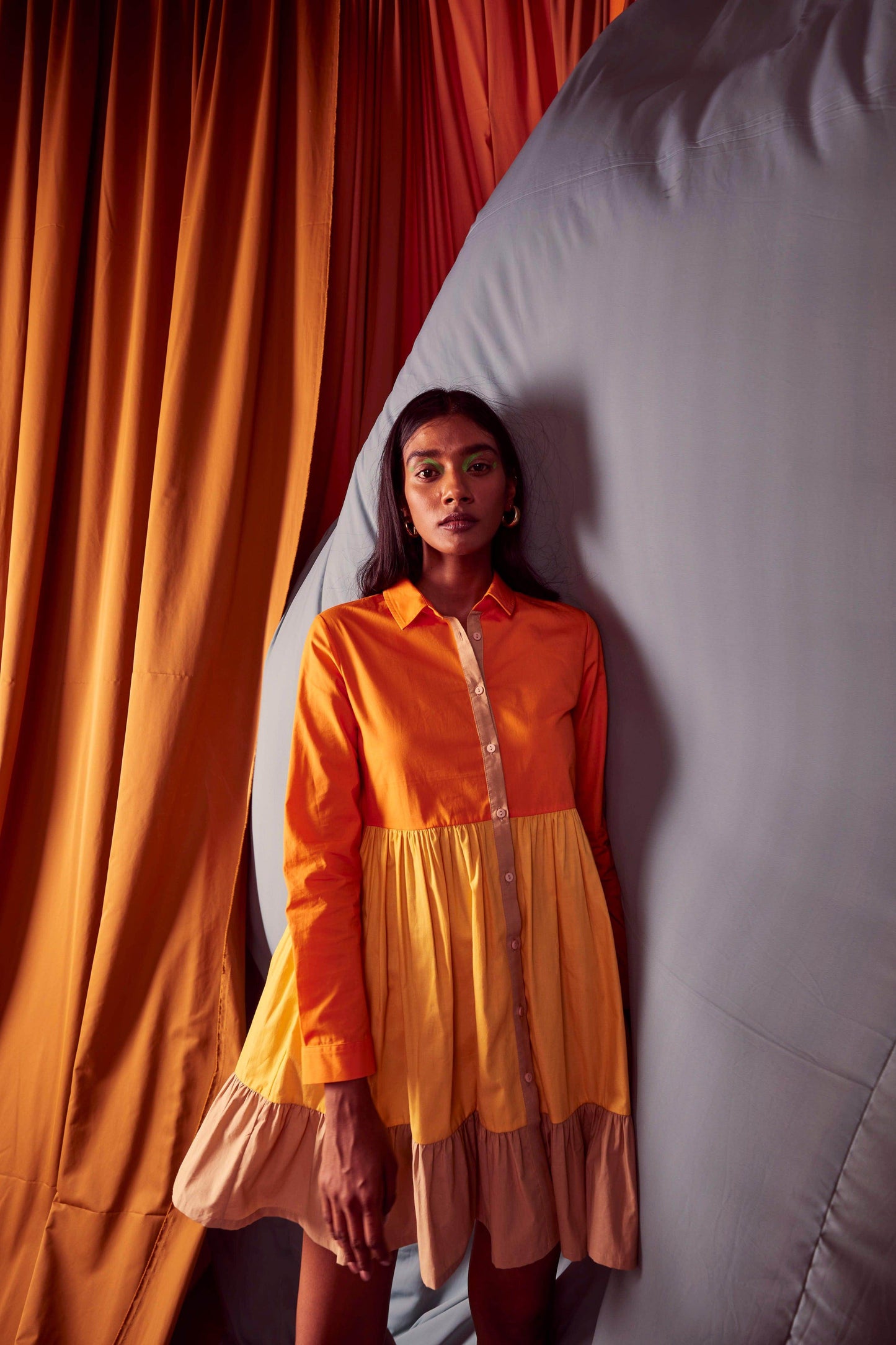 COLOR BLOCKED TIERED MINI - dash and dot